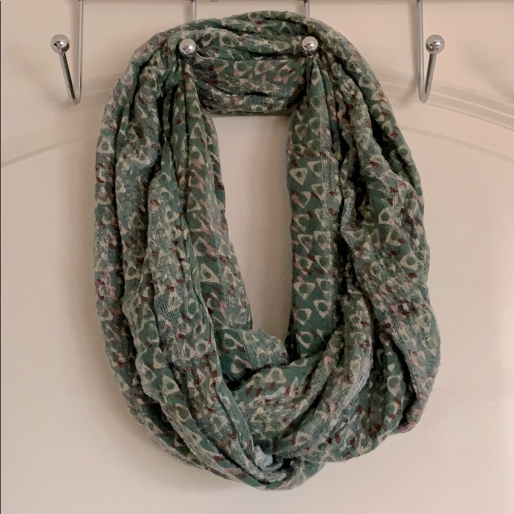 Reversible Urban Outfitters Circle scarf